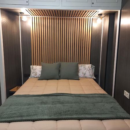 Apartamento E&R Malaga Centro- Parking Gratis エクステリア 写真