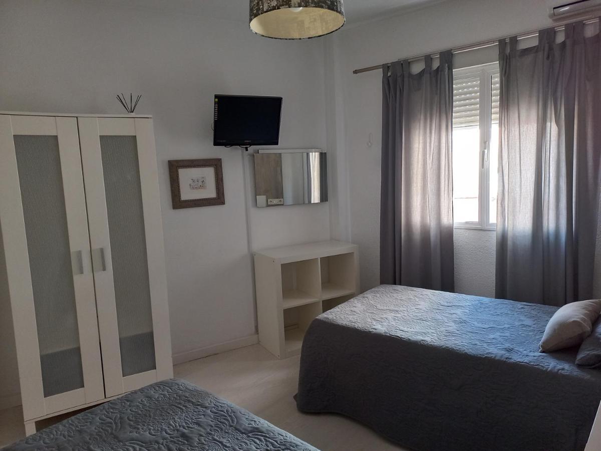 Apartamento E&R Malaga Centro- Parking Gratis エクステリア 写真