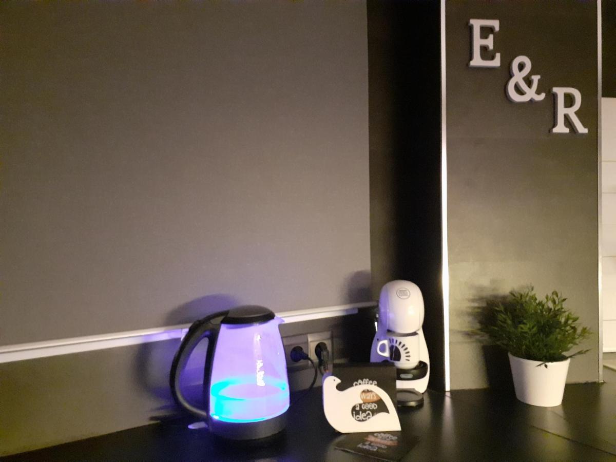 Apartamento E&R Malaga Centro- Parking Gratis エクステリア 写真