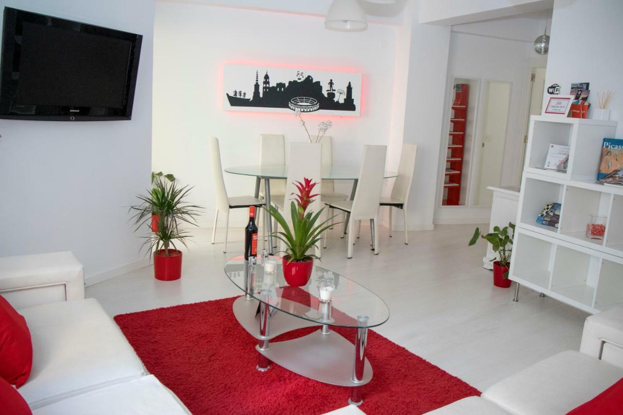 Apartamento E&R Malaga Centro- Parking Gratis エクステリア 写真