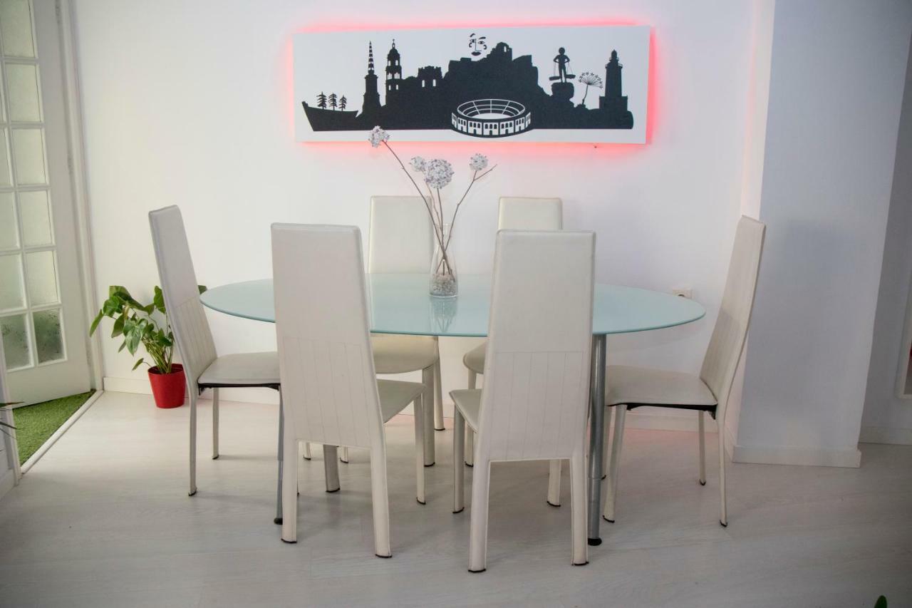 Apartamento E&R Malaga Centro- Parking Gratis エクステリア 写真