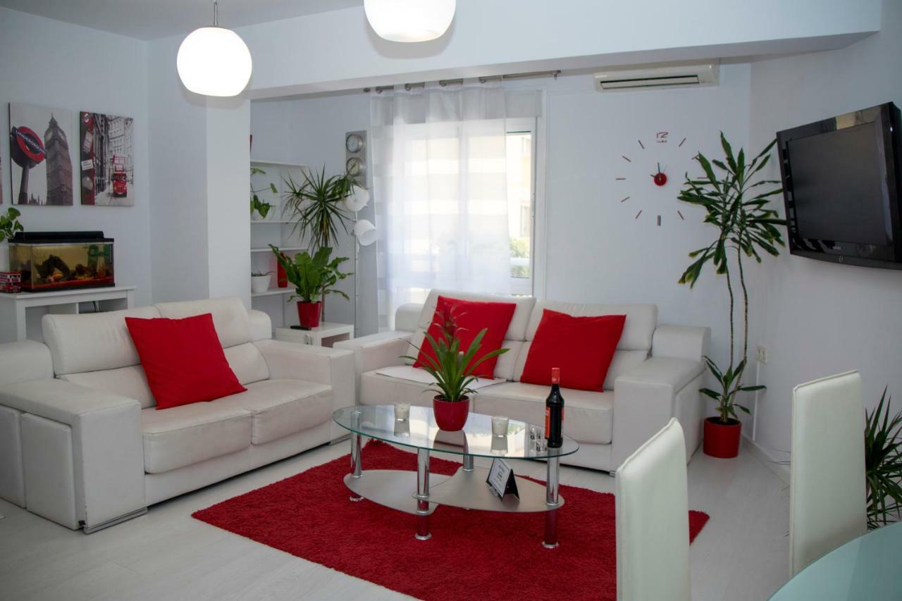 Apartamento E&R Malaga Centro- Parking Gratis エクステリア 写真